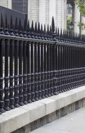 Cast Iron Black Heritage Railing